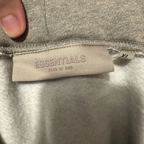 NWT Essentials Fear of God Hoodie - size XL - Picture 5 of 10